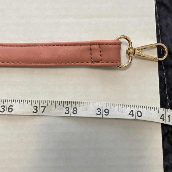 Medium Size Dusty Pink Tote/Crossbody - Picture 13 of 13